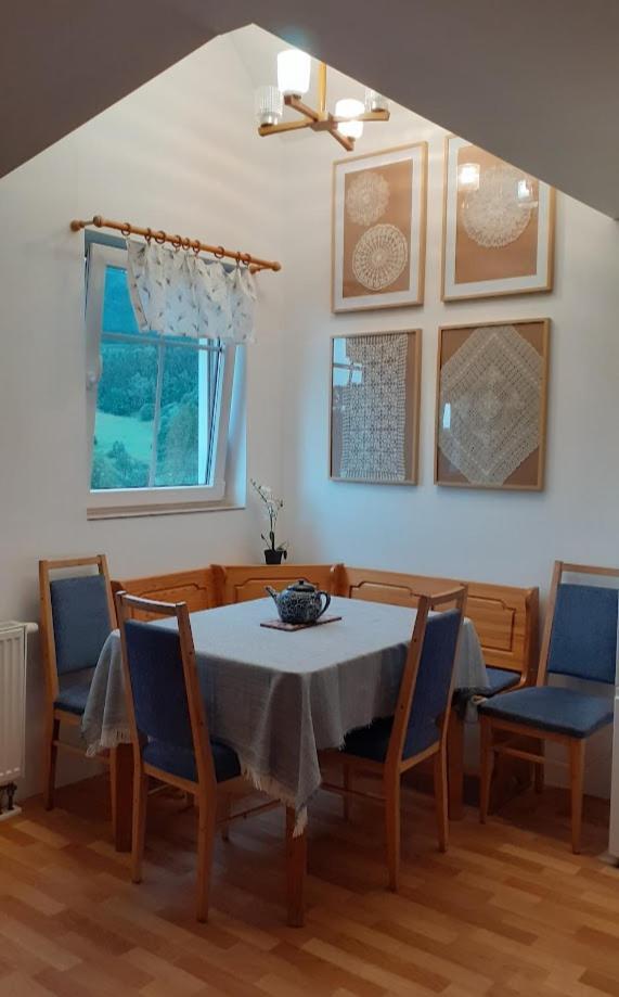 Apartman V Chaloupce Na Vrsku Bernsdorf Eksteriør billede